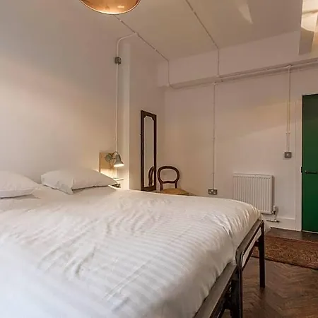 The Wing Hotel Bristol